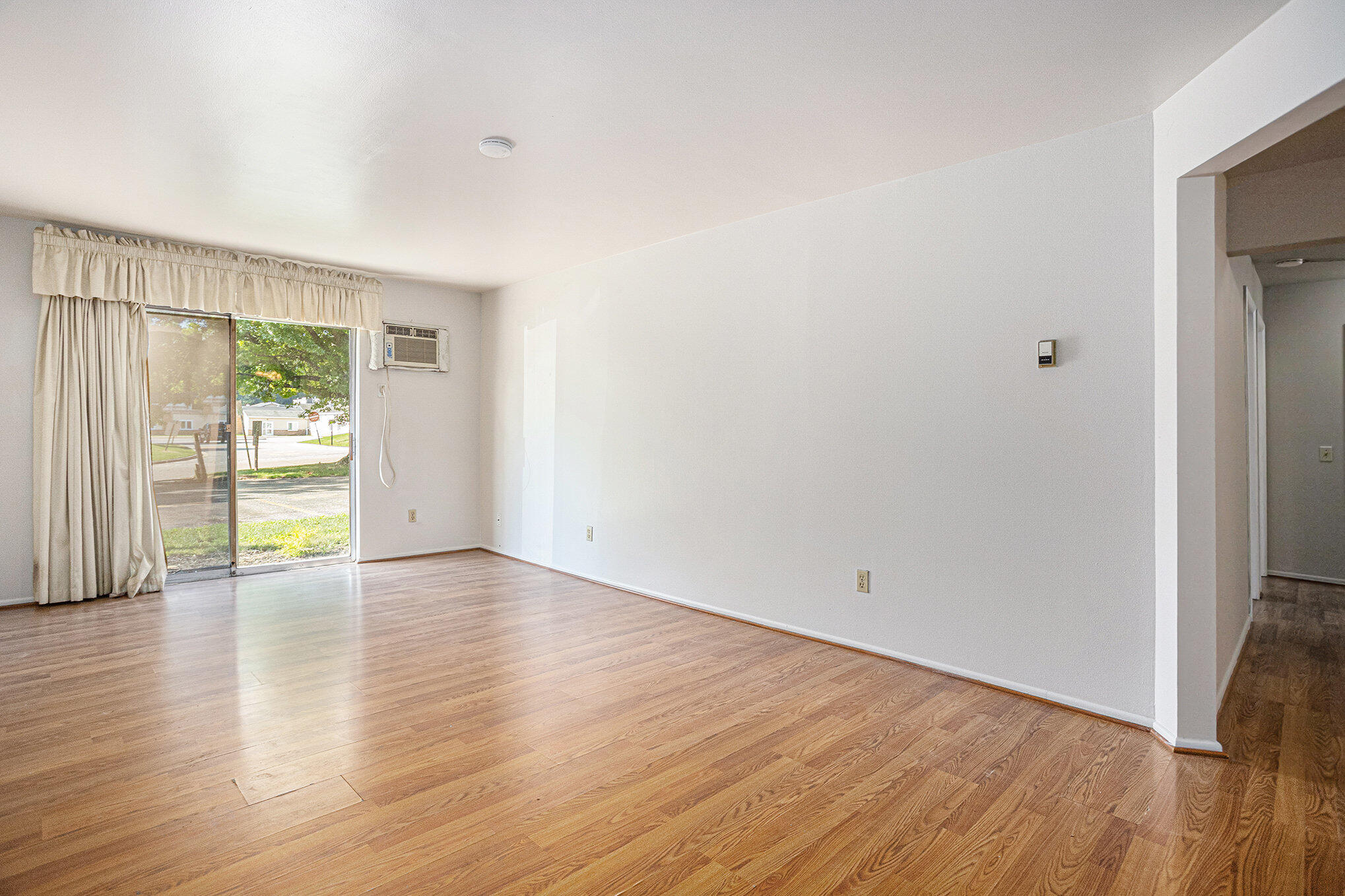 616 Lynn Avenue, Unit 23 Kalamazoo, MI 49008 - Photo 5 of 20 005_file_257