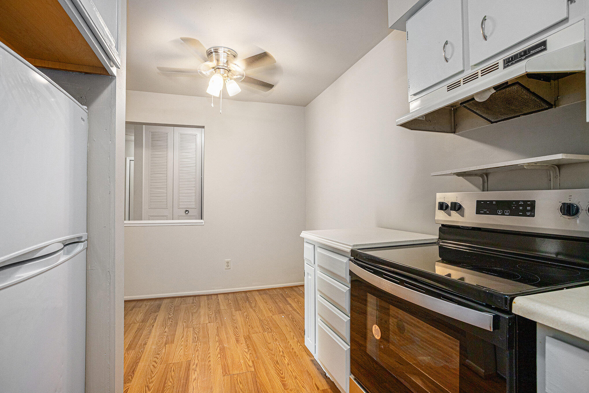 616 Lynn Avenue, Unit 23 Kalamazoo, MI 49008 - Photo 9 of 20 009_file_101