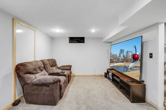 $344,900 | 698 Larpenteur Avenue West, St. Paul, MN 55113