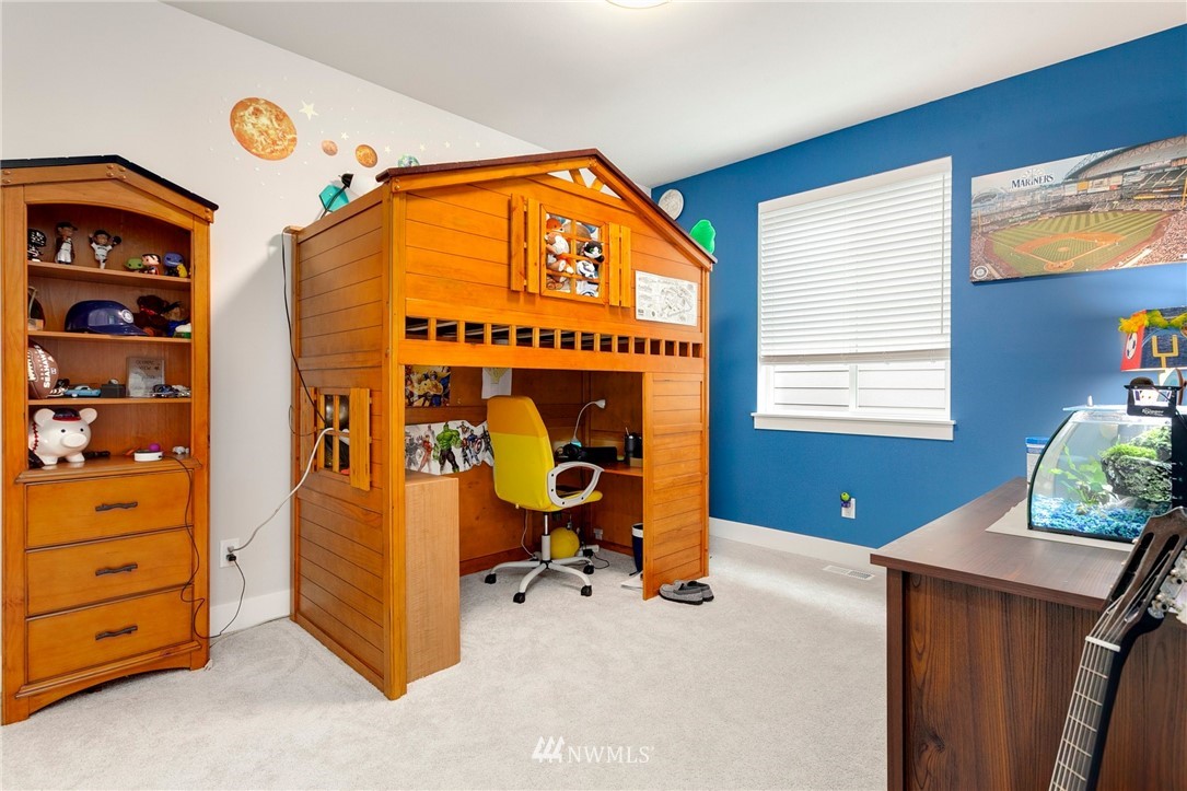 253 Field Place Southeast Renton, WA 98059 - Photo 31 of 40 a view of an entryway with a workspace