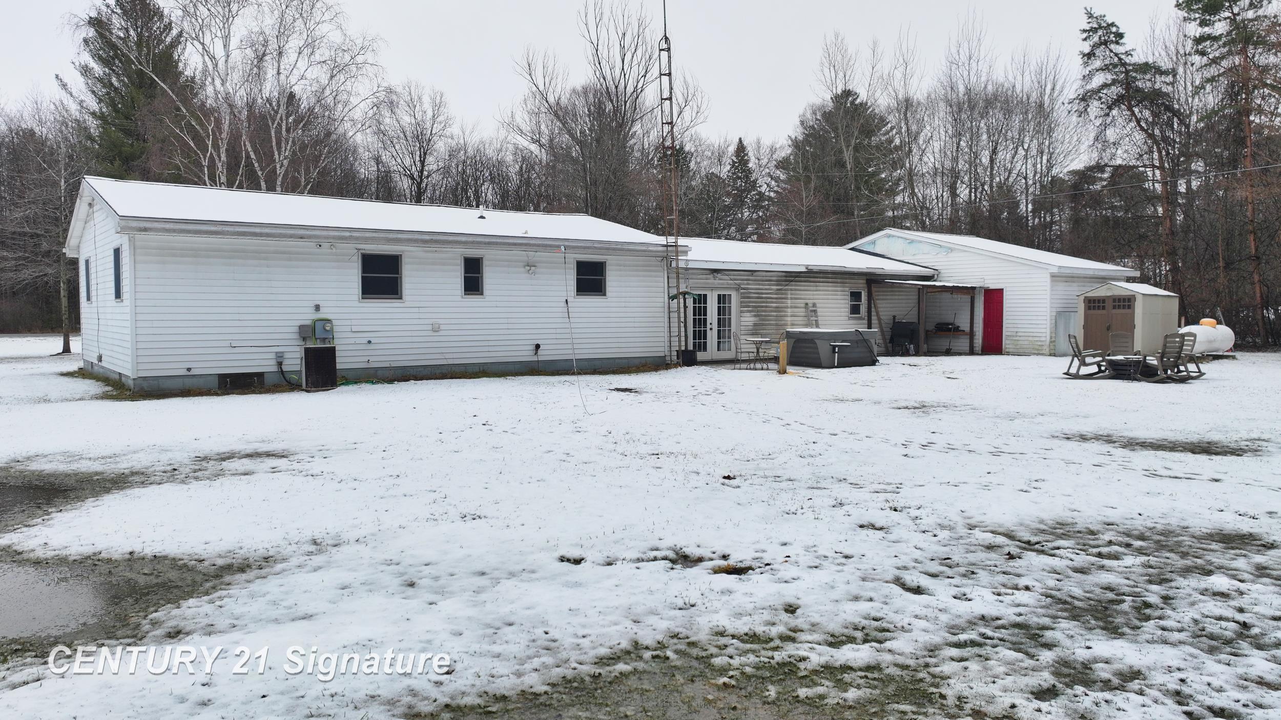 1620 South Fordney Road Hemlock, MI 48626 - Photo 5 of 41