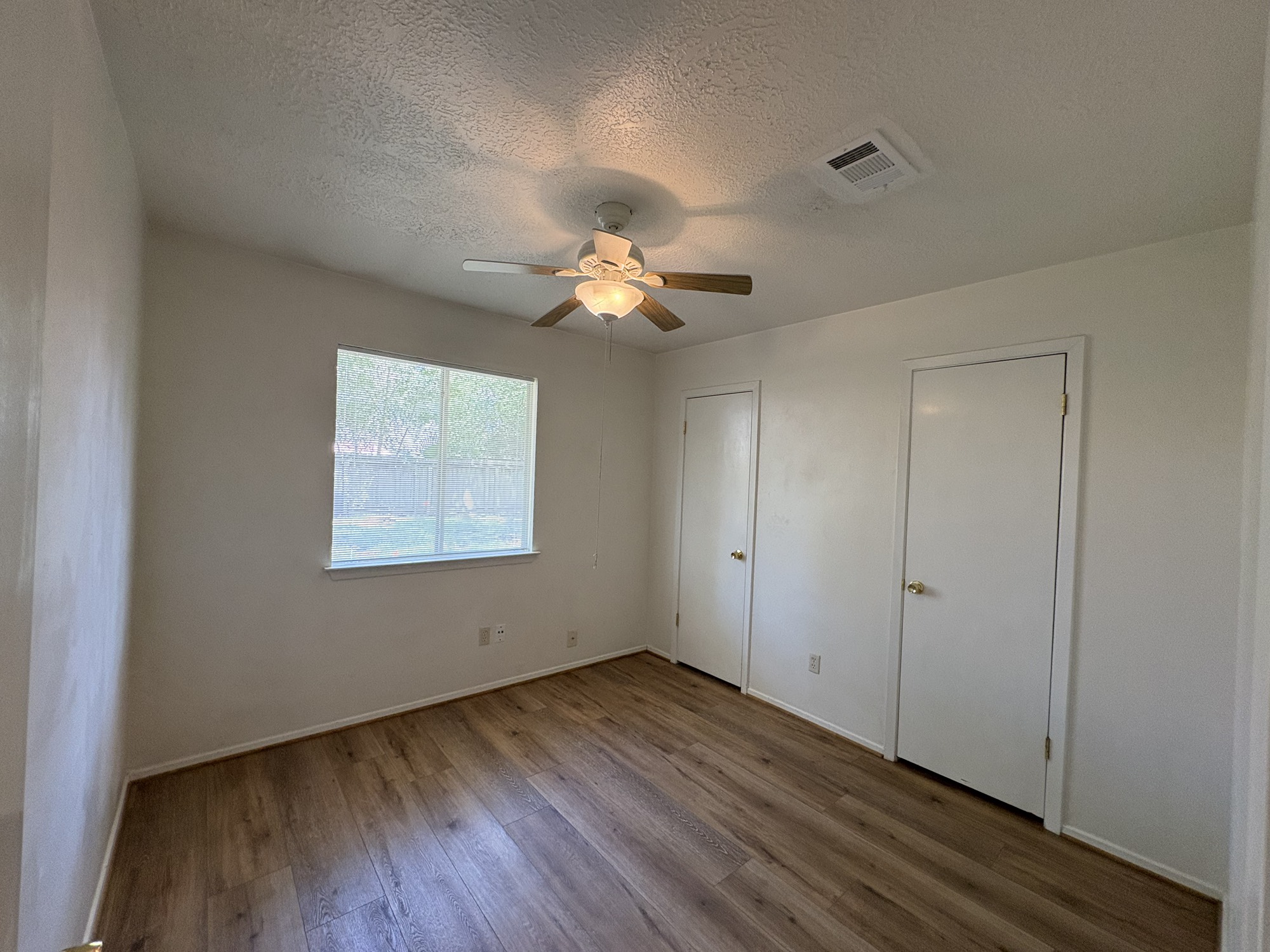 4834 Bridgemont Lane Spring, TX 77388 - Photo 18 of 23 2nd Bedroom