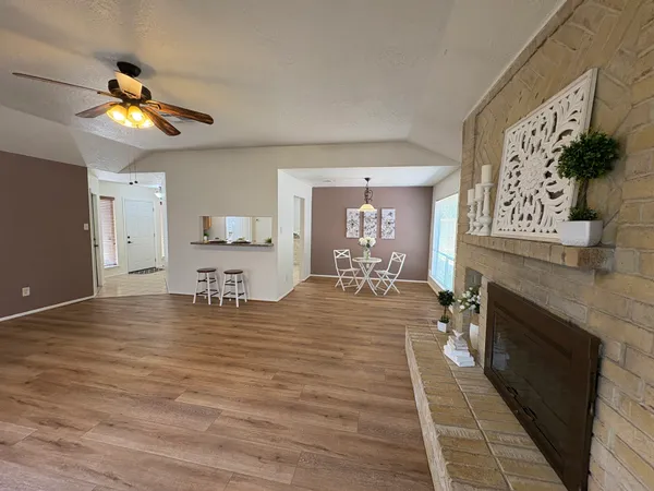$1,800 | 4834 Bridgemont Lane, Spring, TX 77388