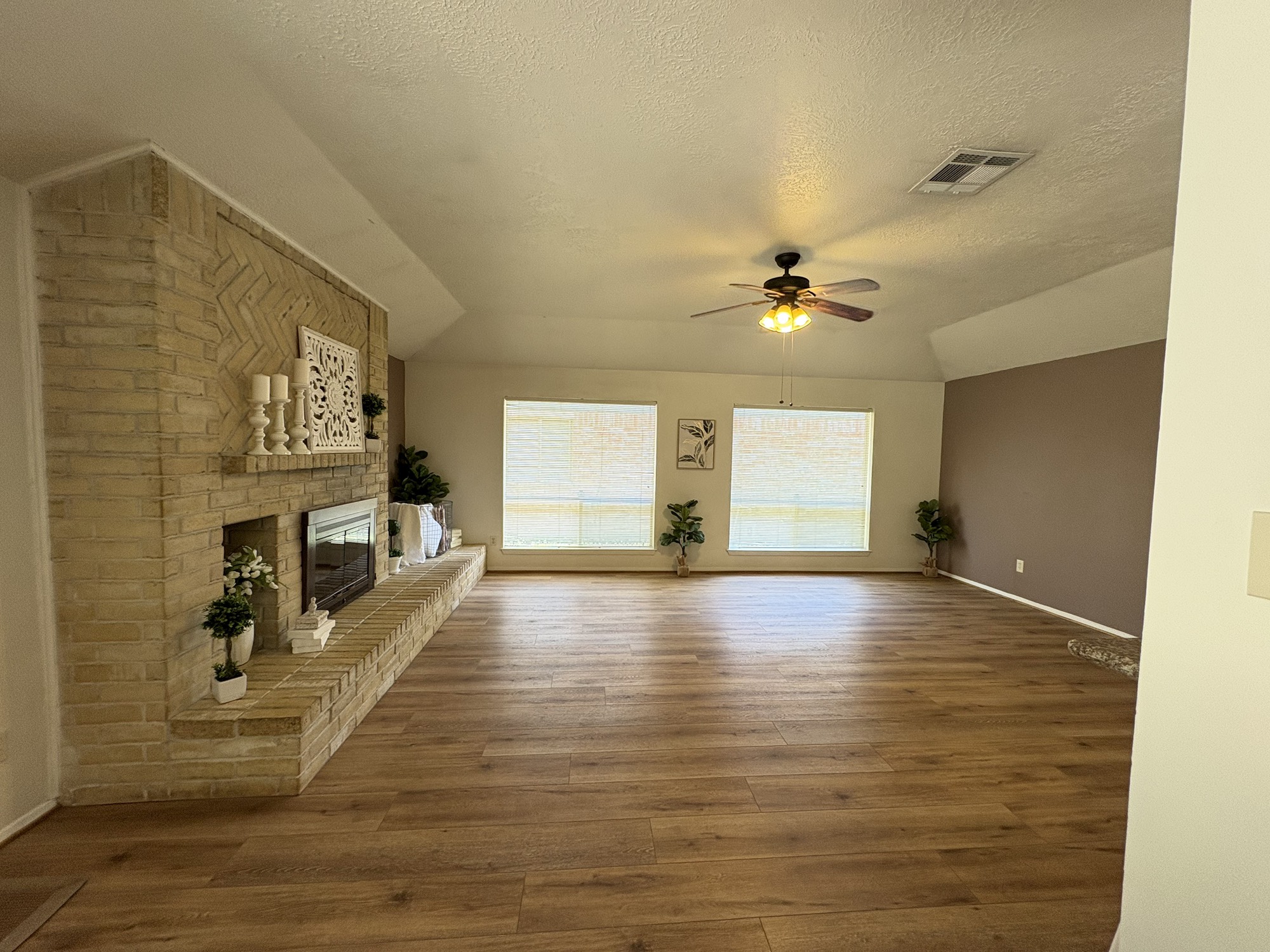 4834 Bridgemont Lane Spring, TX 77388 - Photo 5 of 23 View of Living Area from Breakfast Area