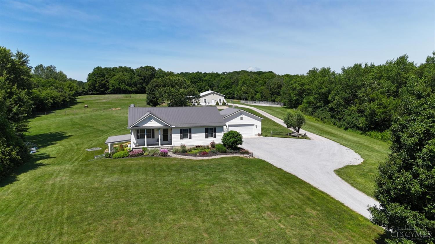 8024 Hightop Road Hillsboro, OH 45133 - Photo 3 of 97