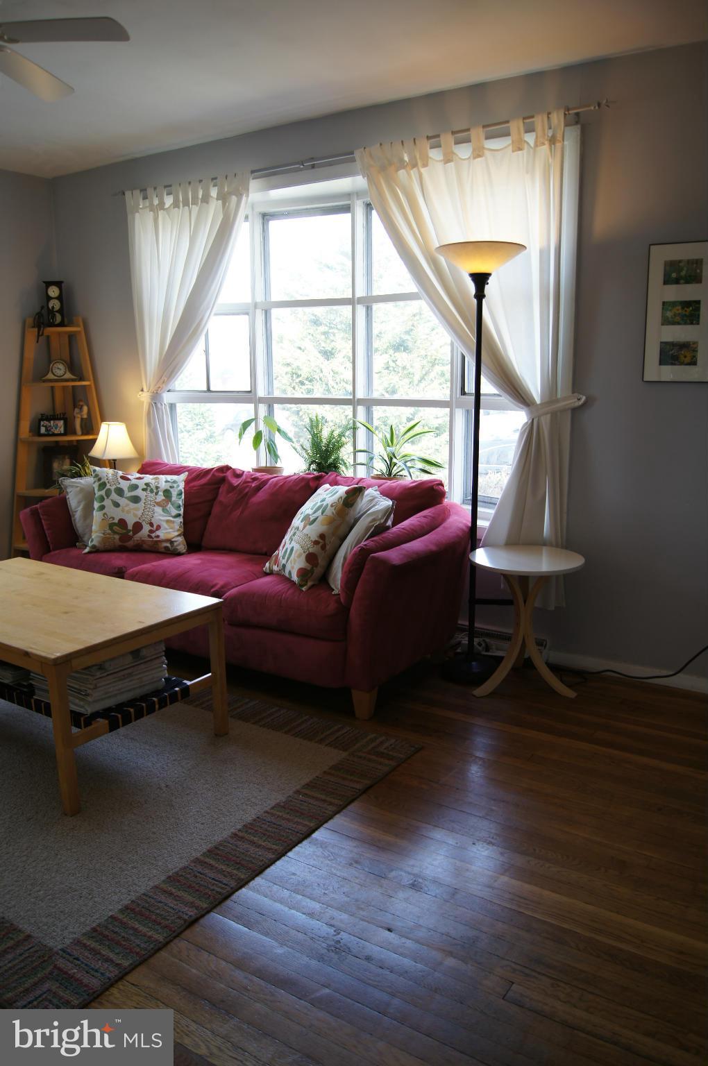 301 Garden Road Towson, MD 21286 - Photo 3 of 30 Pretty hardwoods