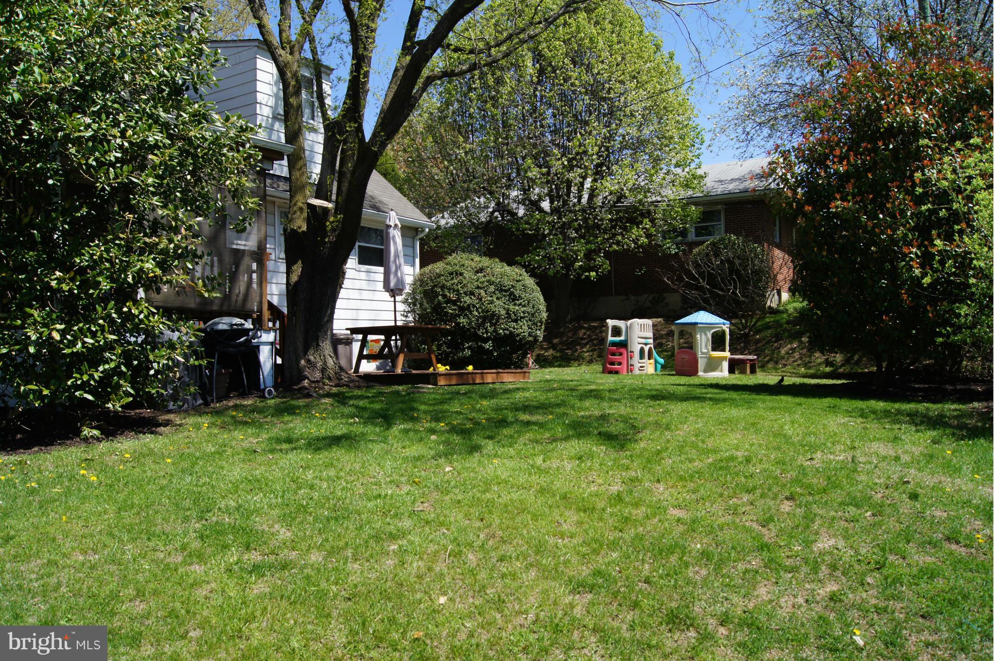 301 Garden Road Towson, MD 21286 - Photo 27 of 30 Deck or patio area with table included.