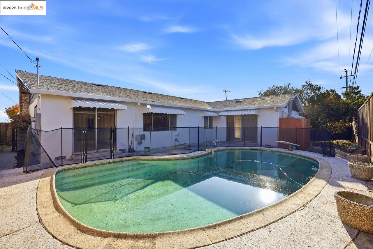 620 Chevy Chase Way Hayward, CA 94544 - Photo 35 of 38 a view of a house with swimming pool