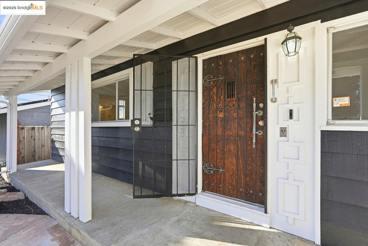 620 Chevy Chase Way Hayward, CA 94544 - Photo 5 of 38