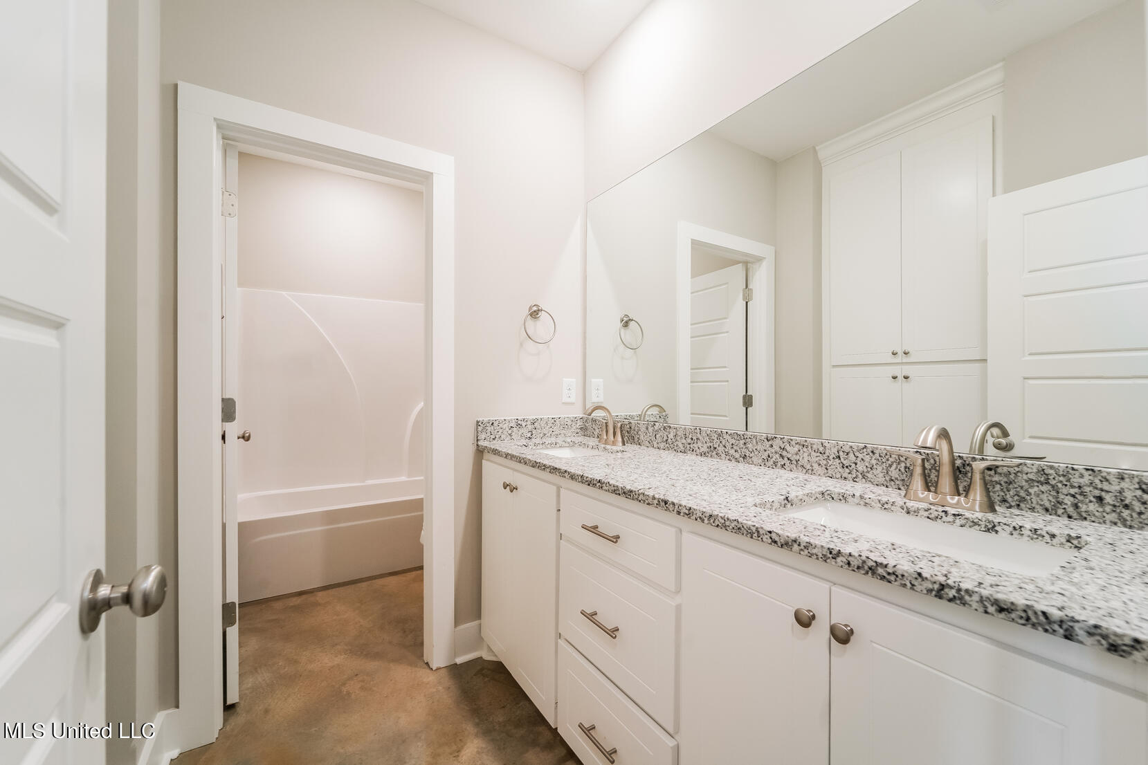 154 Shelby Mae Circle Brandon, MS 39042 - Photo 12 of 14 bathroom-13117369