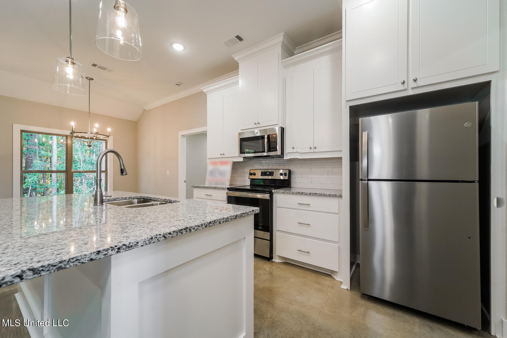 154 Shelby Mae Circle Brandon, MS 39042 - Photo 4 of 14 kitchen-13117364
