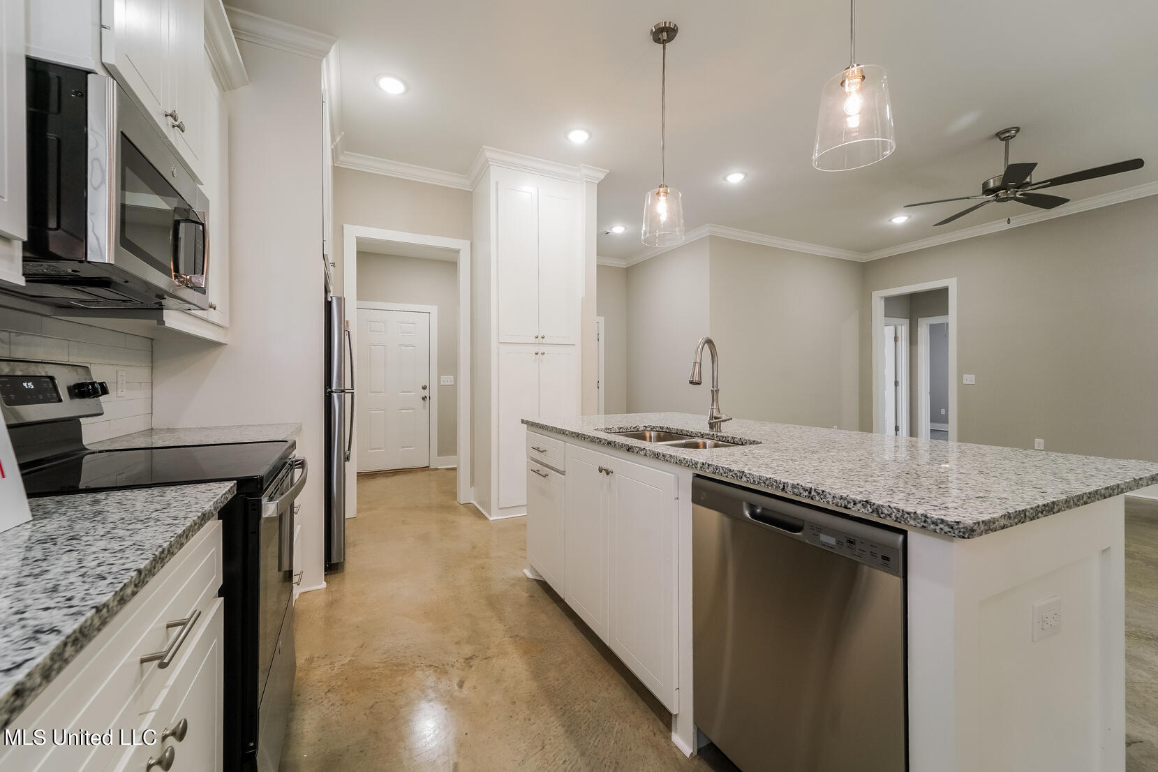 154 Shelby Mae Circle Brandon, MS 39042 - Photo 5 of 14 kitchen-13117363