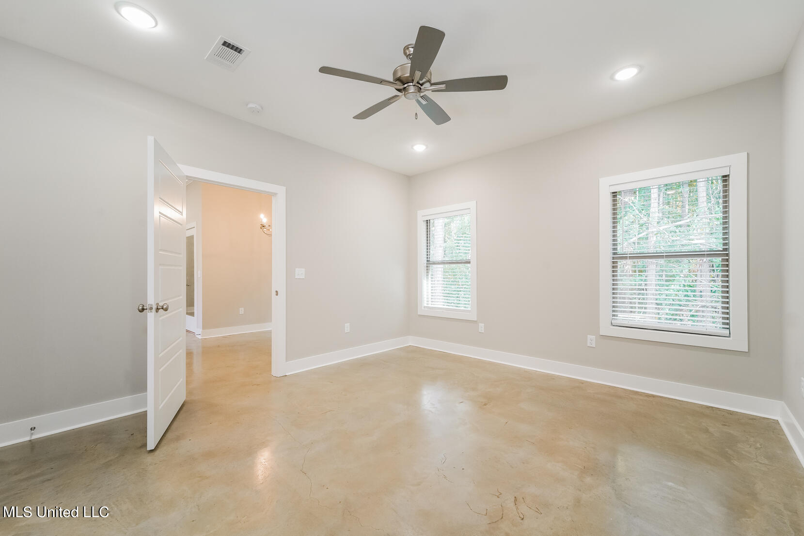 154 Shelby Mae Circle Brandon, MS 39042 - Photo 7 of 14 main-bedroom-13117358