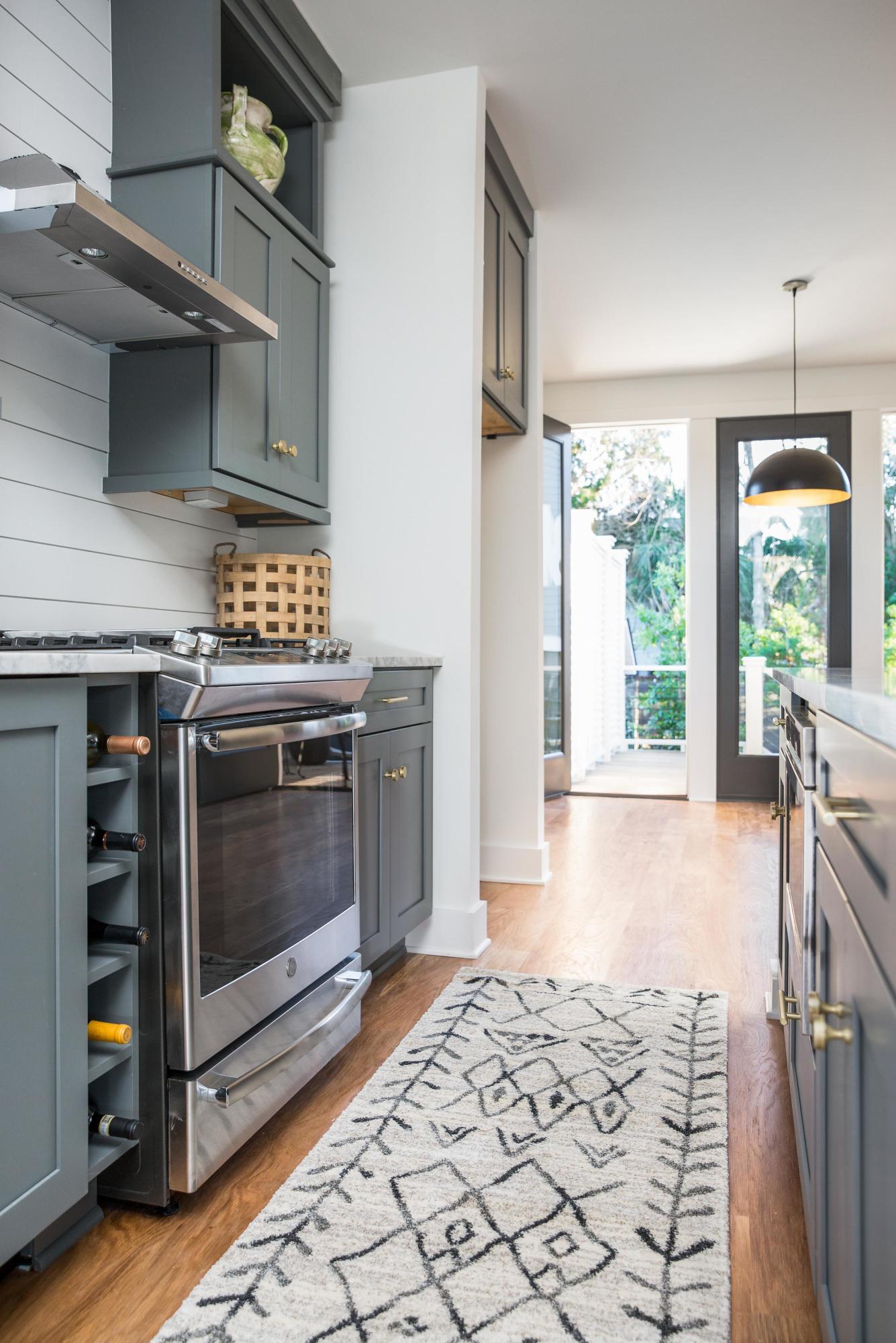 371 Huger Street Charleston, SC 29403 - Photo 8 of 53 8