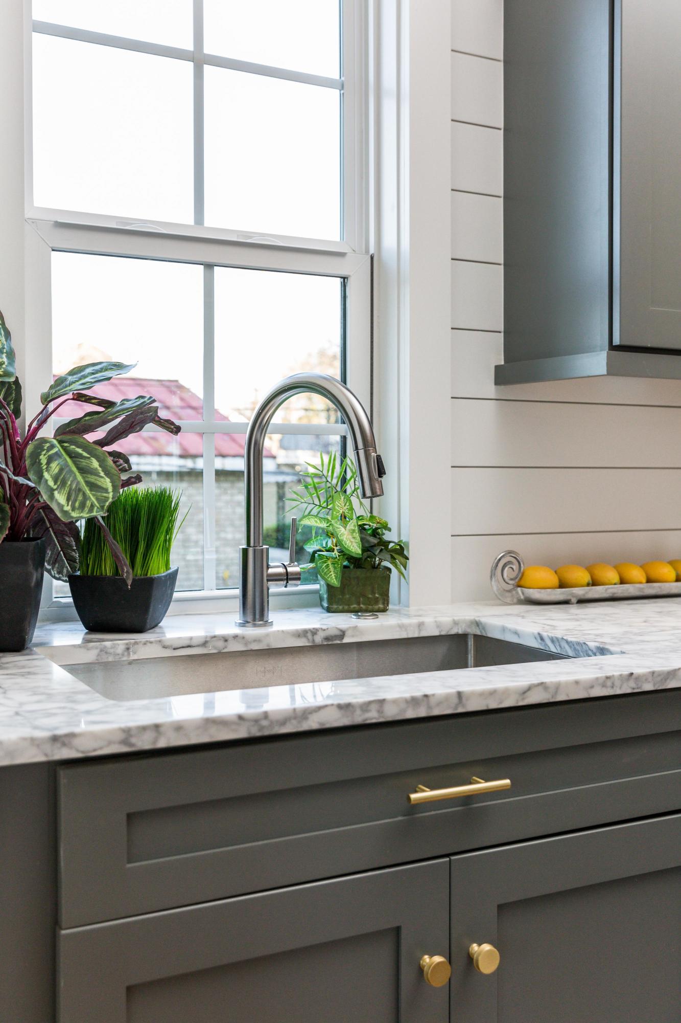 371 Huger Street Charleston, SC 29403 - Photo 10 of 53 10