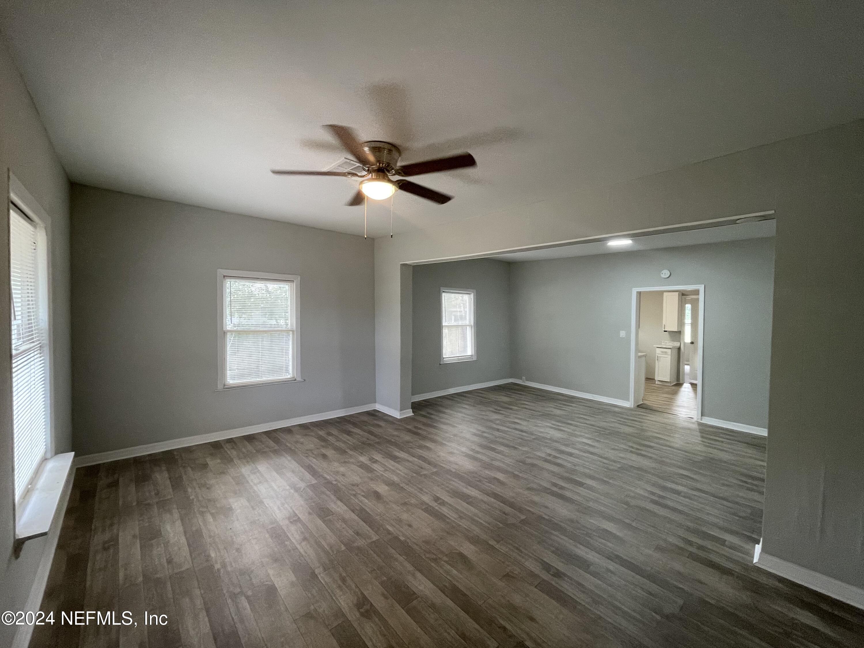 4032 Grant Road Jacksonville, FL 32207 - Photo 4 of 23 IMG_9308