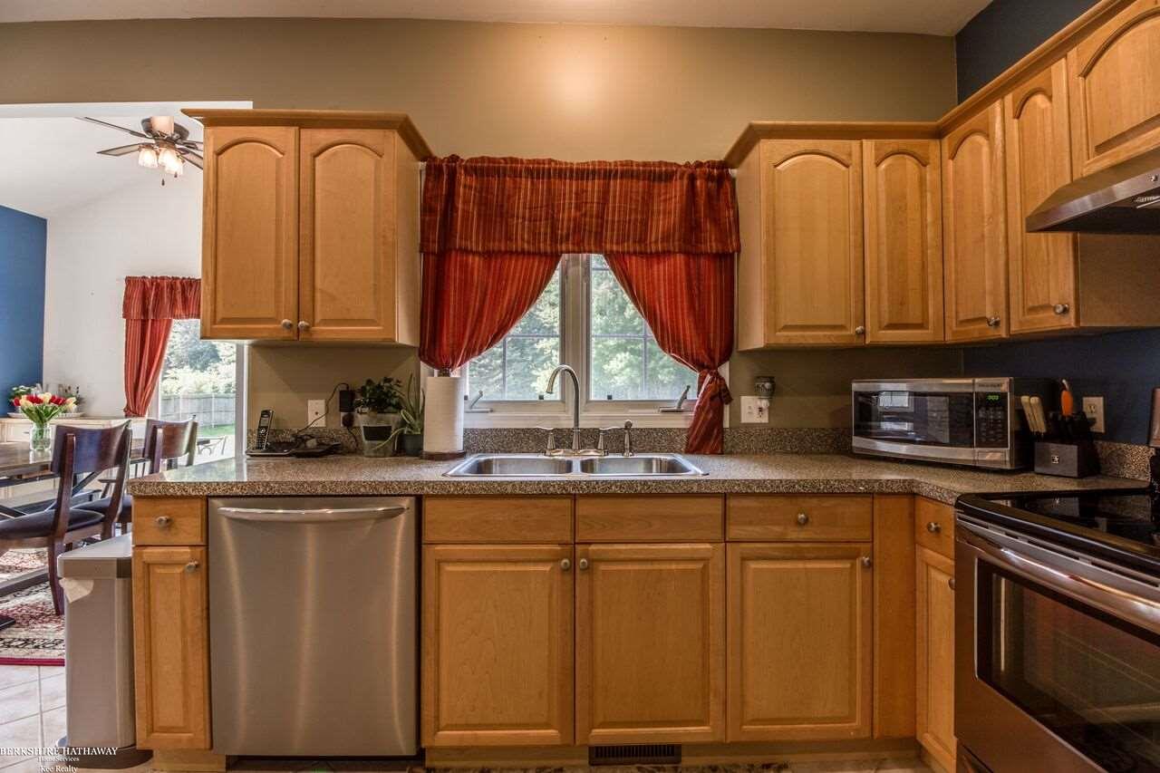 52655 Fairchild Road Chesterfield, MI 48051 - Photo 6 of 22