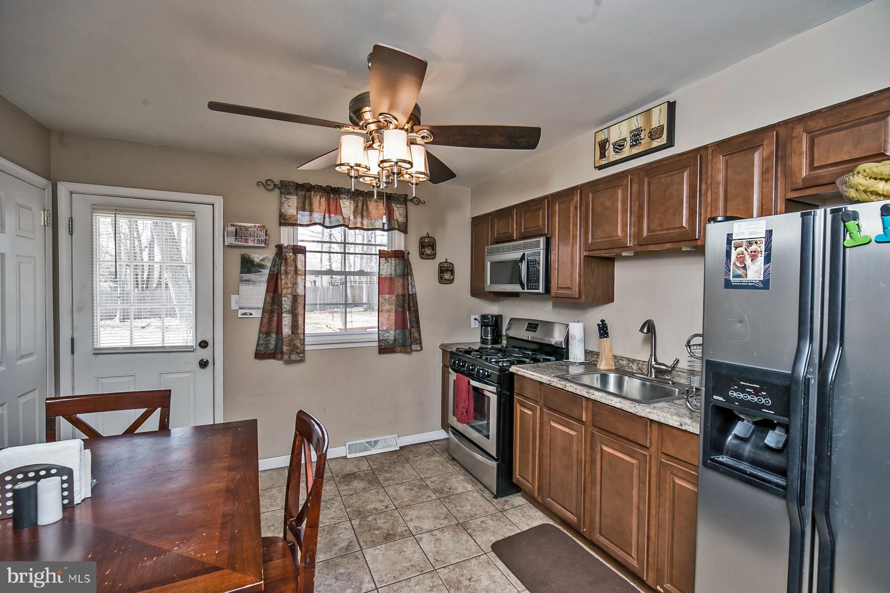 4504 Robin Road Newfield, NJ 08344 - Photo 4 of 32