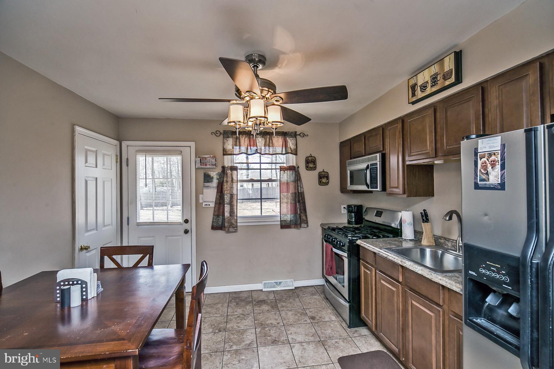 4504 Robin Road Newfield, NJ 08344 - Photo 5 of 32