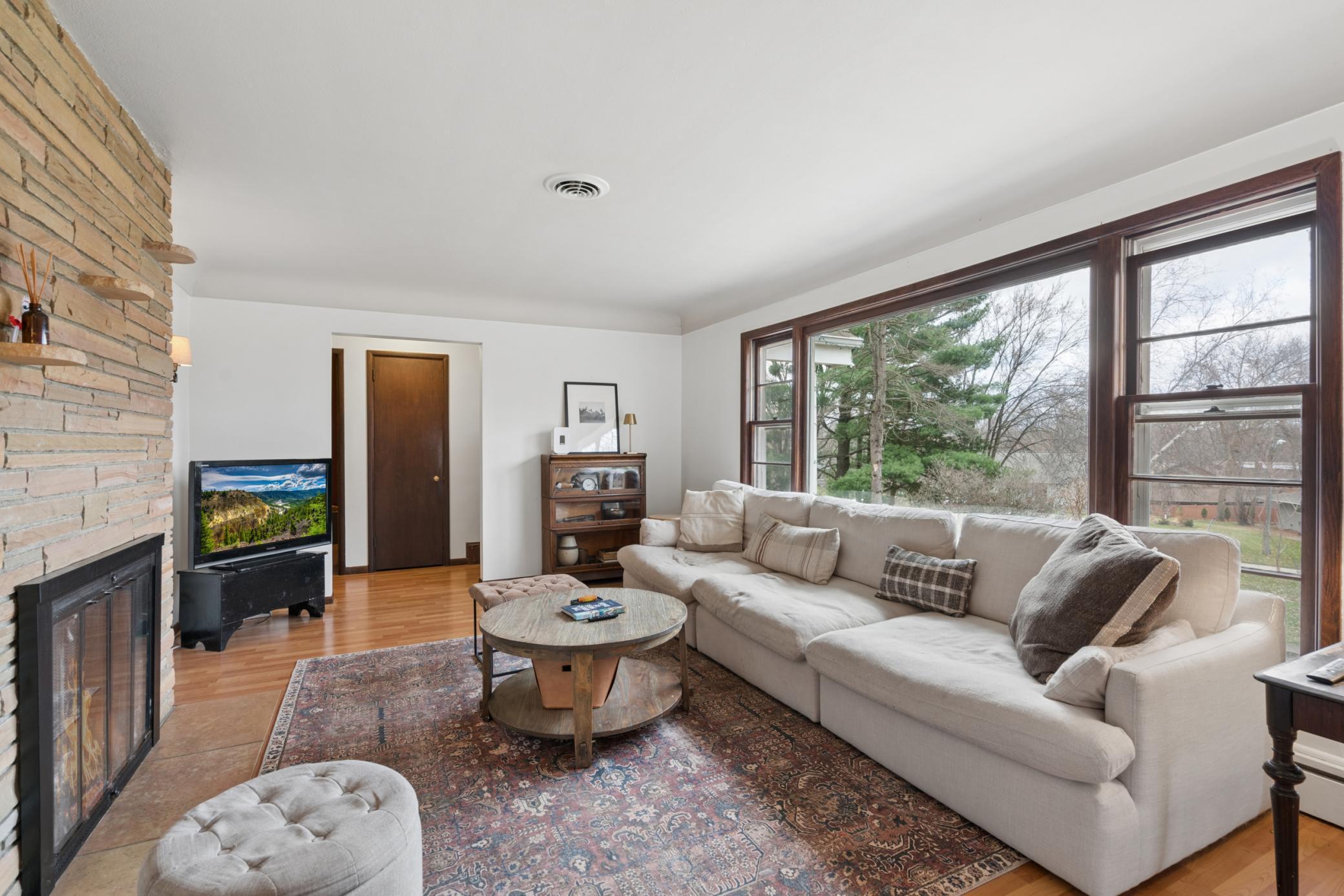 2820 Washta Bay Road Chanhassen, MN 55331 - Photo 9 of 50