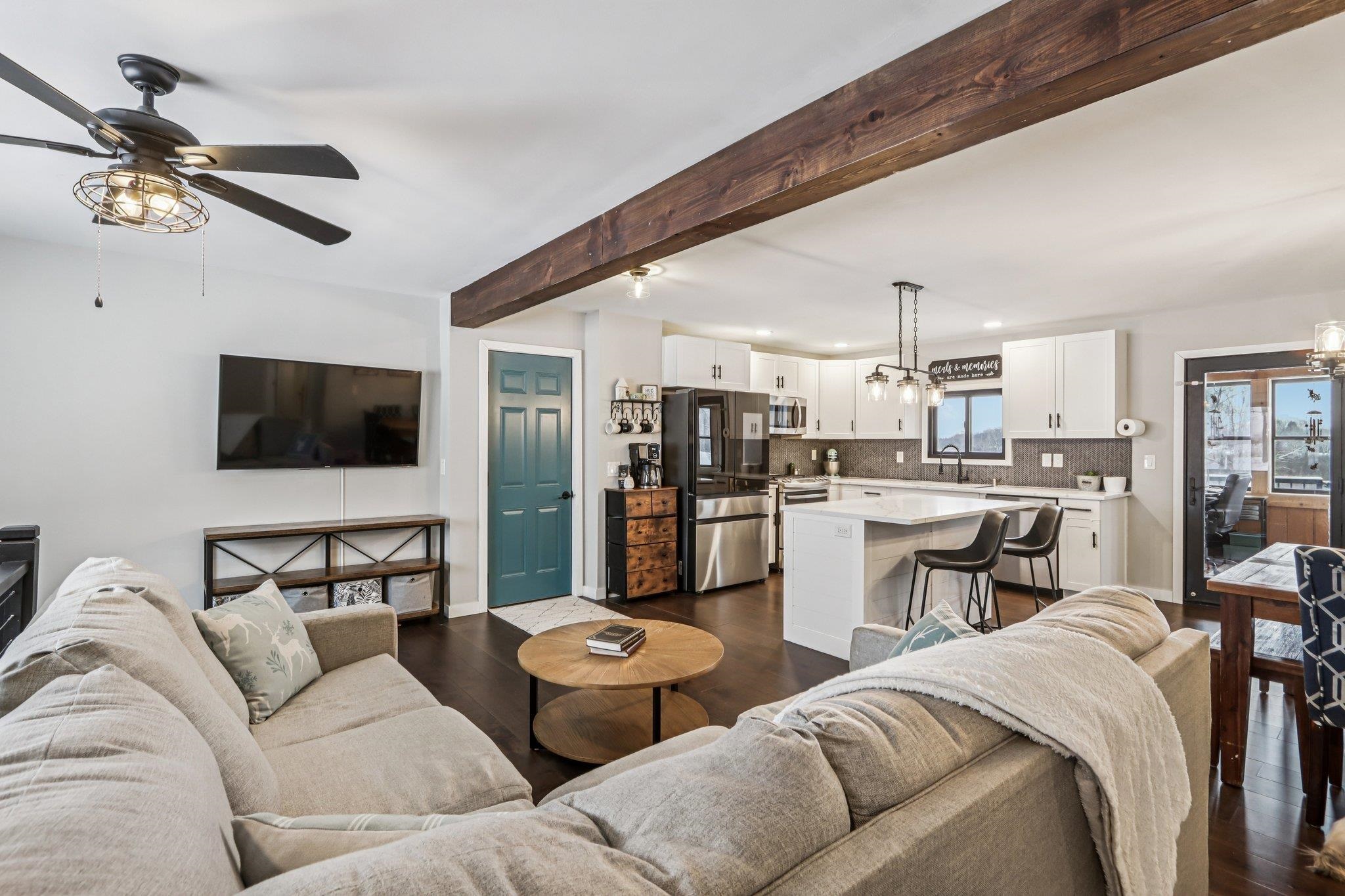 402 Schwantz Road Pardeeville, WI 53954 - Photo 5 of 33