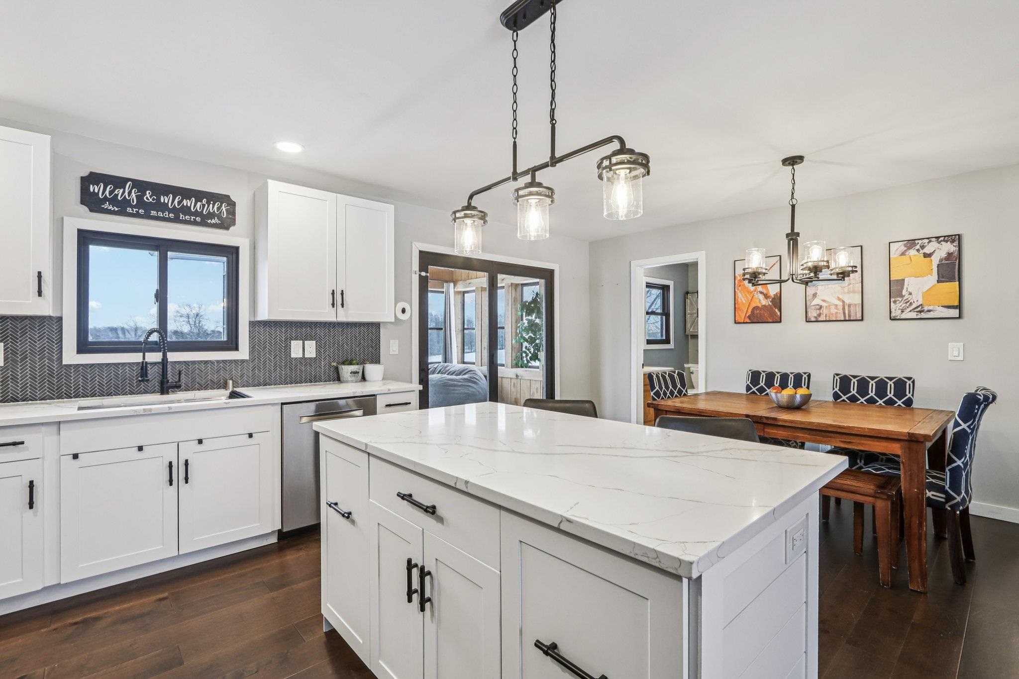 402 Schwantz Road Pardeeville, WI 53954 - Photo 10 of 33