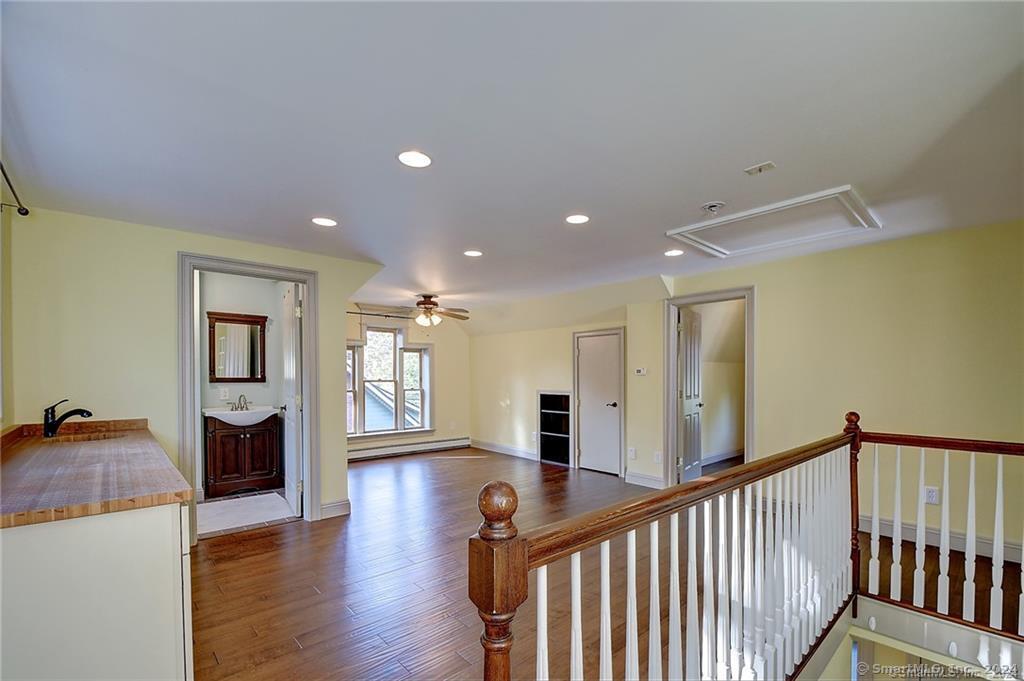 186 Raymond Road West Hartford, CT 06107 - Photo 27 of 39