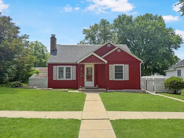 $185,000 | 1245 West Harrison Street, Freeport, IL 61032