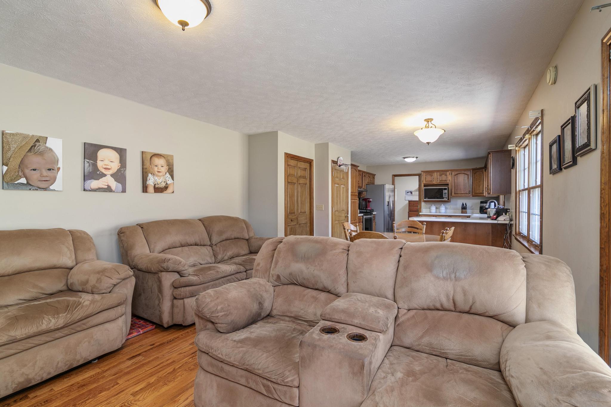 550 Packing House Road Kingsport, TN 37660 - Photo 11 of 50 550PackerHouseInt5