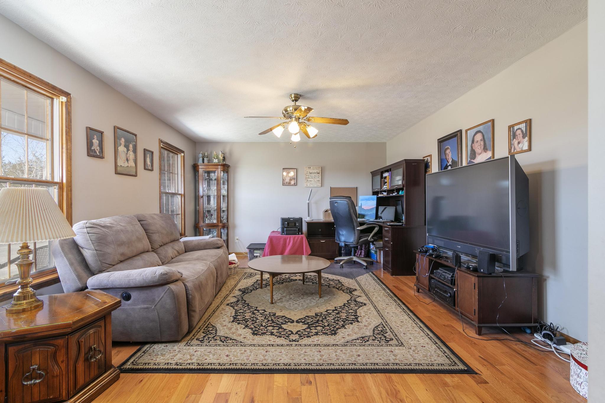 550 Packing House Road Kingsport, TN 37660 - Photo 19 of 50 550PackerHouseInt1