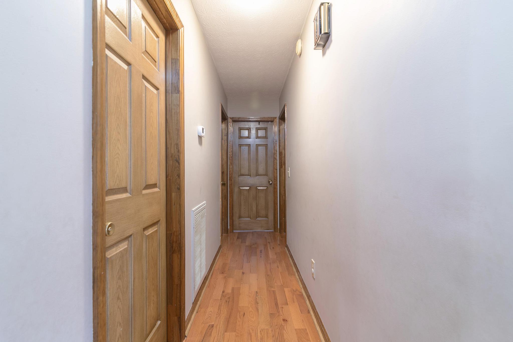 550 Packing House Road Kingsport, TN 37660 - Photo 23 of 50 550PackerHouseInt22