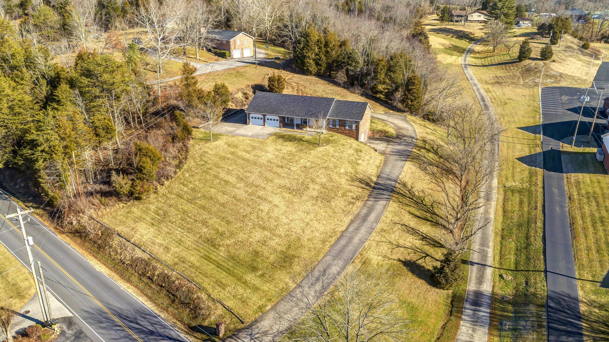 550 Packing House Road Kingsport, TN 37660 - Photo 4 of 50 550PackerHouse61