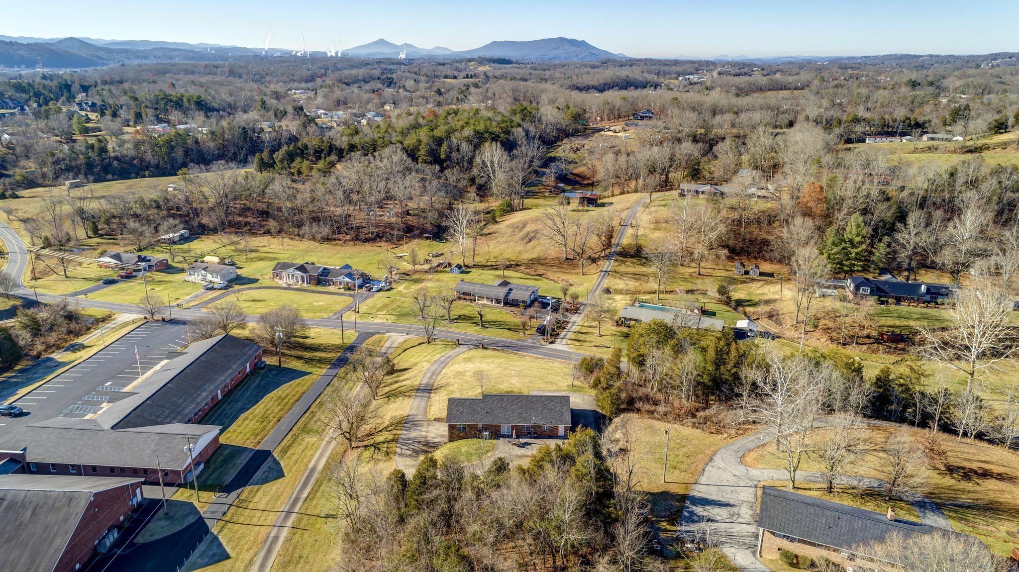 550 Packing House Road Kingsport, TN 37660 - Photo 38 of 50 550PackerHouse36