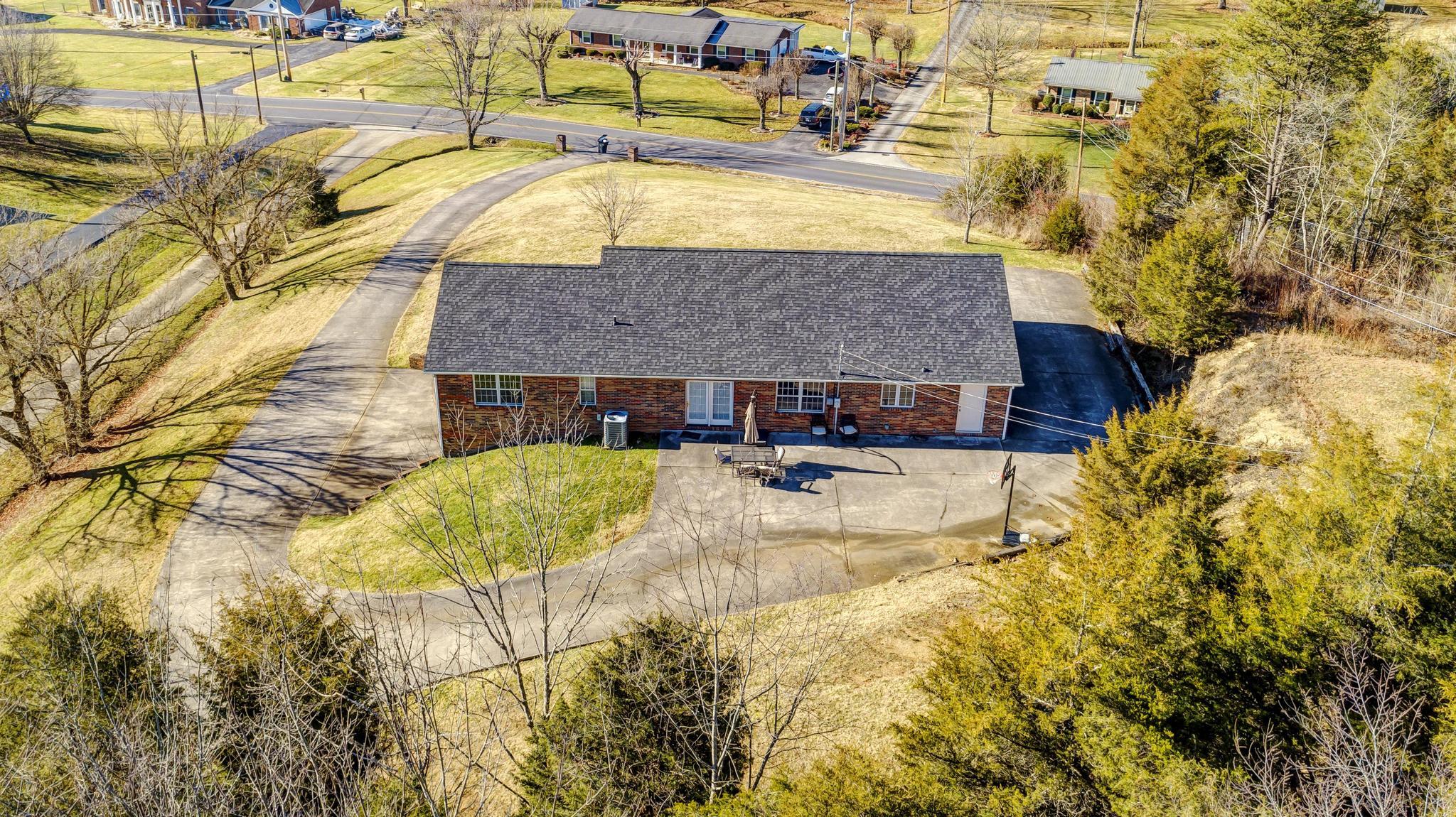 550 Packing House Road Kingsport, TN 37660 - Photo 39 of 50 550PackerHouse41