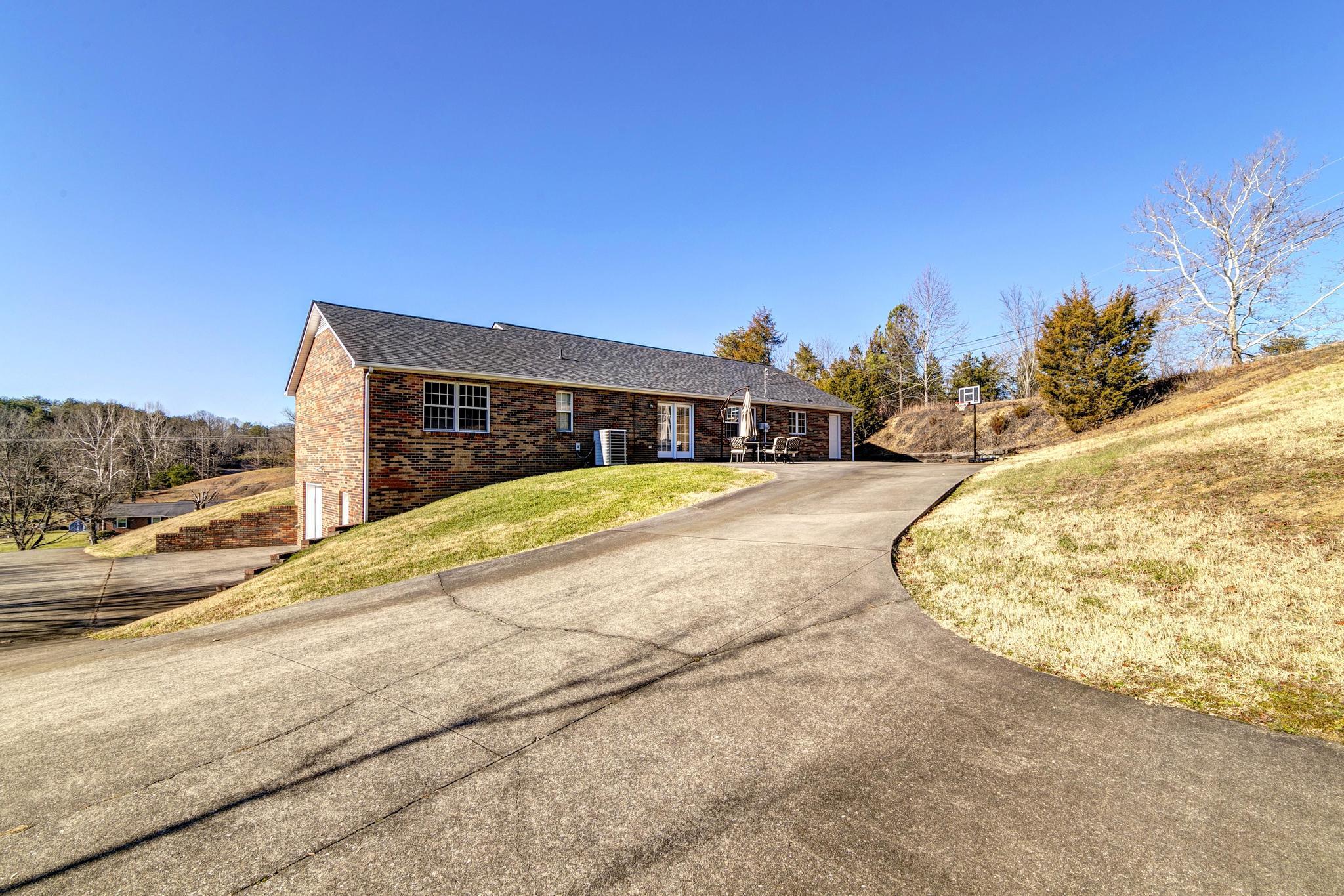 550 Packing House Road Kingsport, TN 37660 - Photo 43 of 50 550PackerHouse70