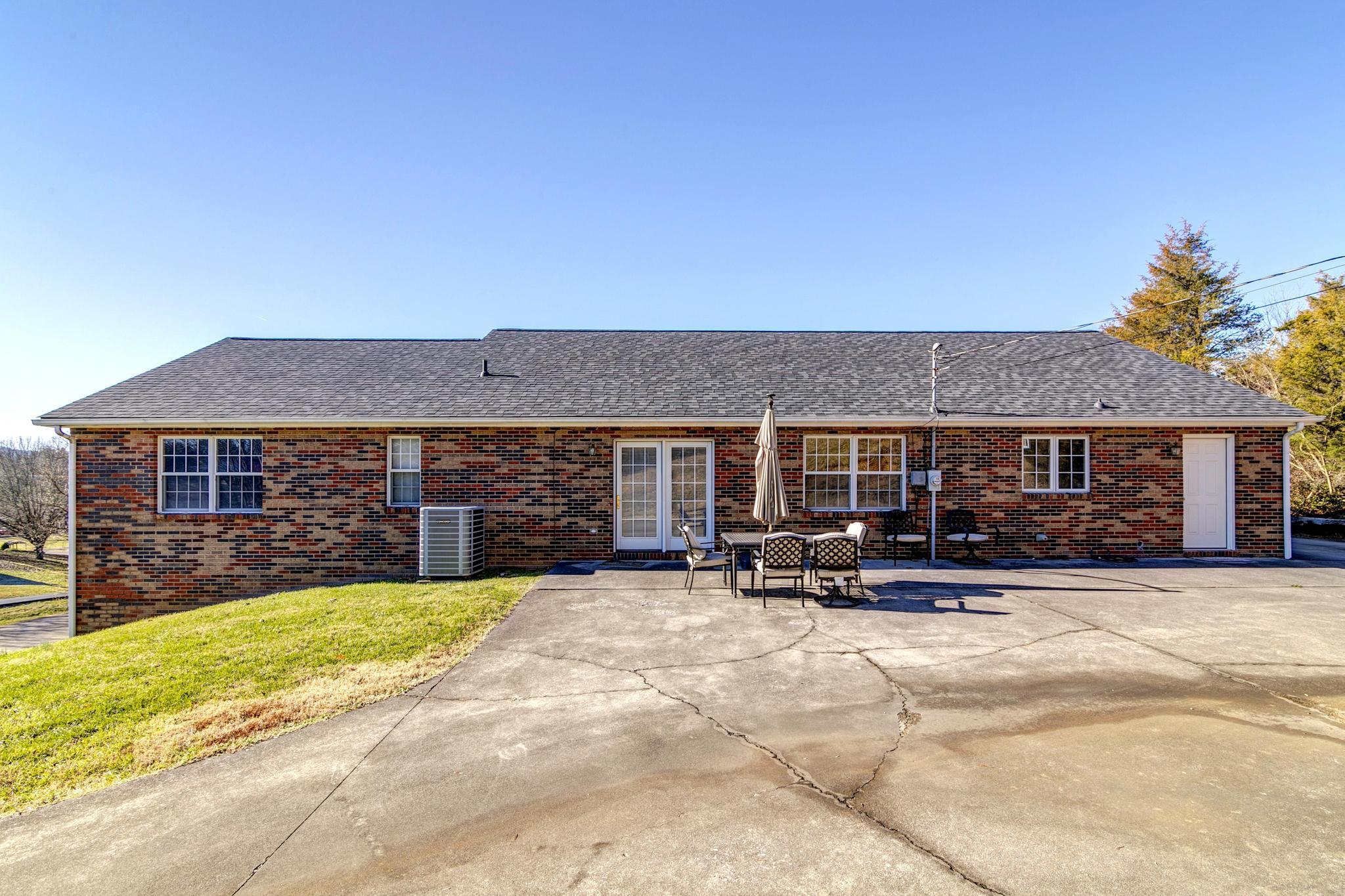 550 Packing House Road Kingsport, TN 37660 - Photo 8 of 50 550PackerHouse71