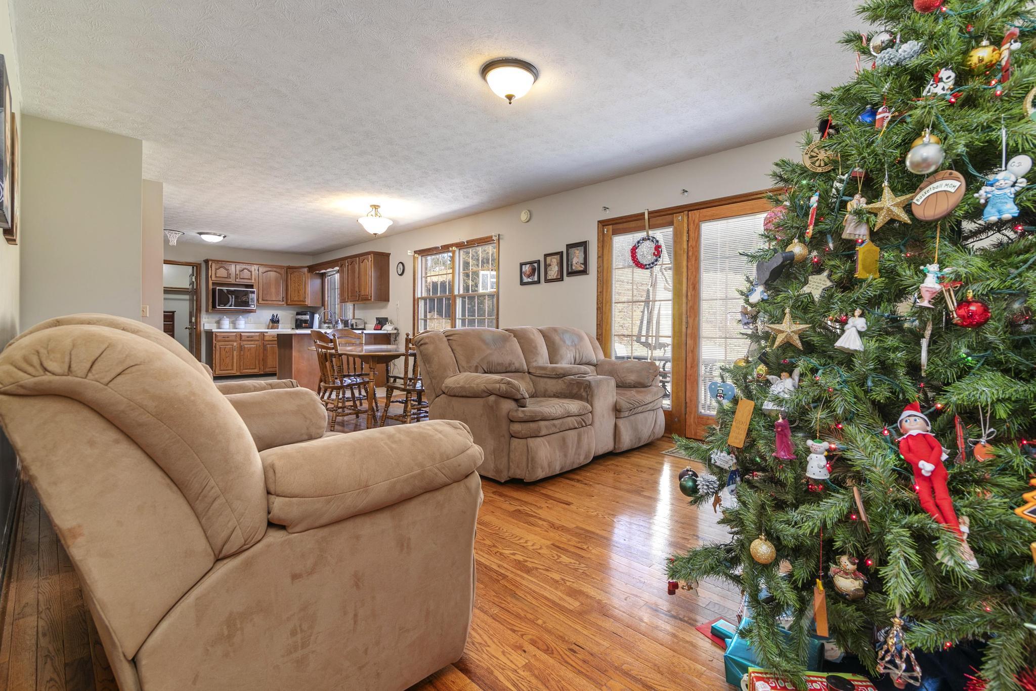550 Packing House Road Kingsport, TN 37660 - Photo 9 of 50 550PackerHouseInt4
