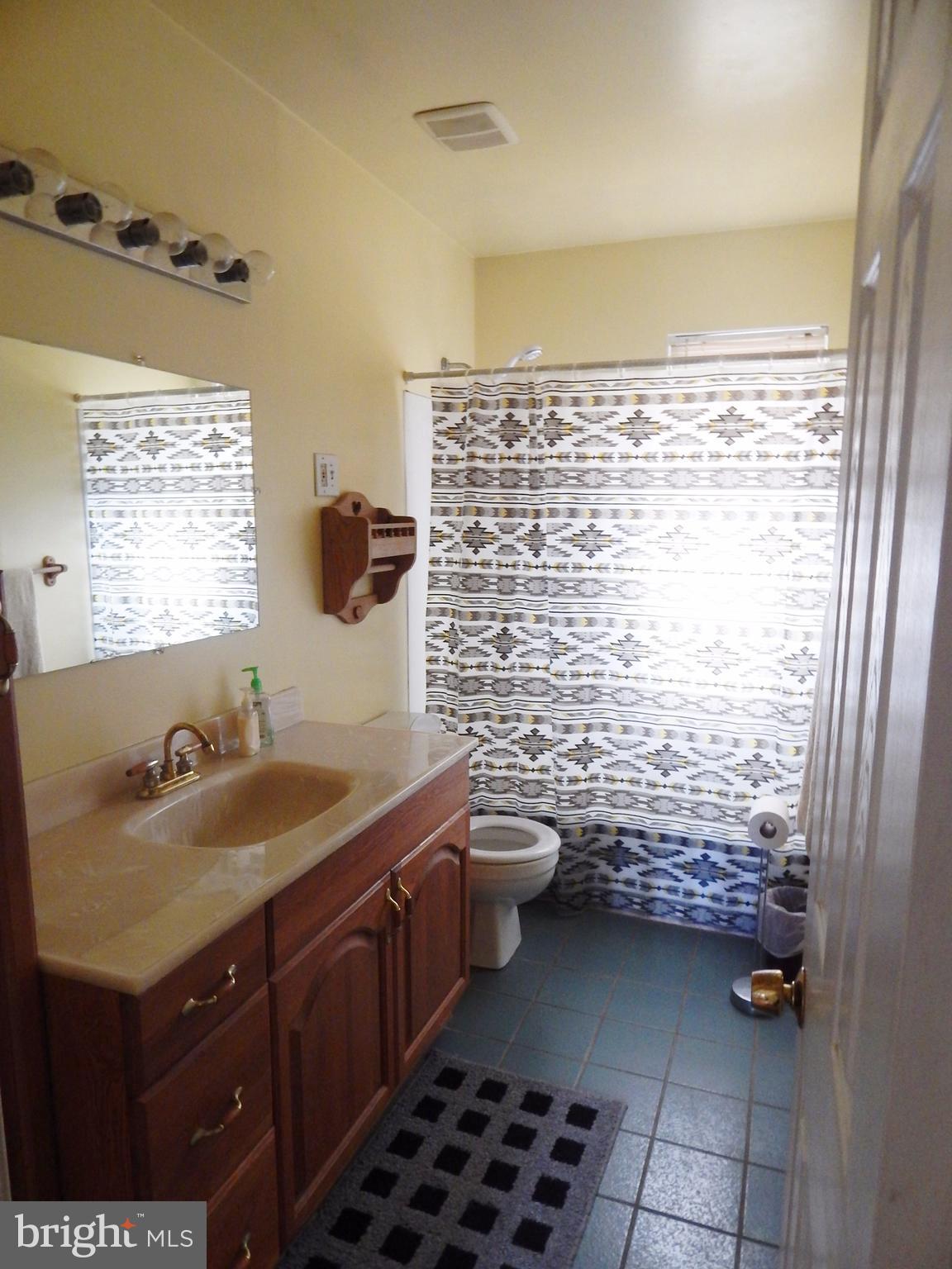 22309 Aquasco Road Aquasco, MD 20608 - Photo 14 of 26 Bath