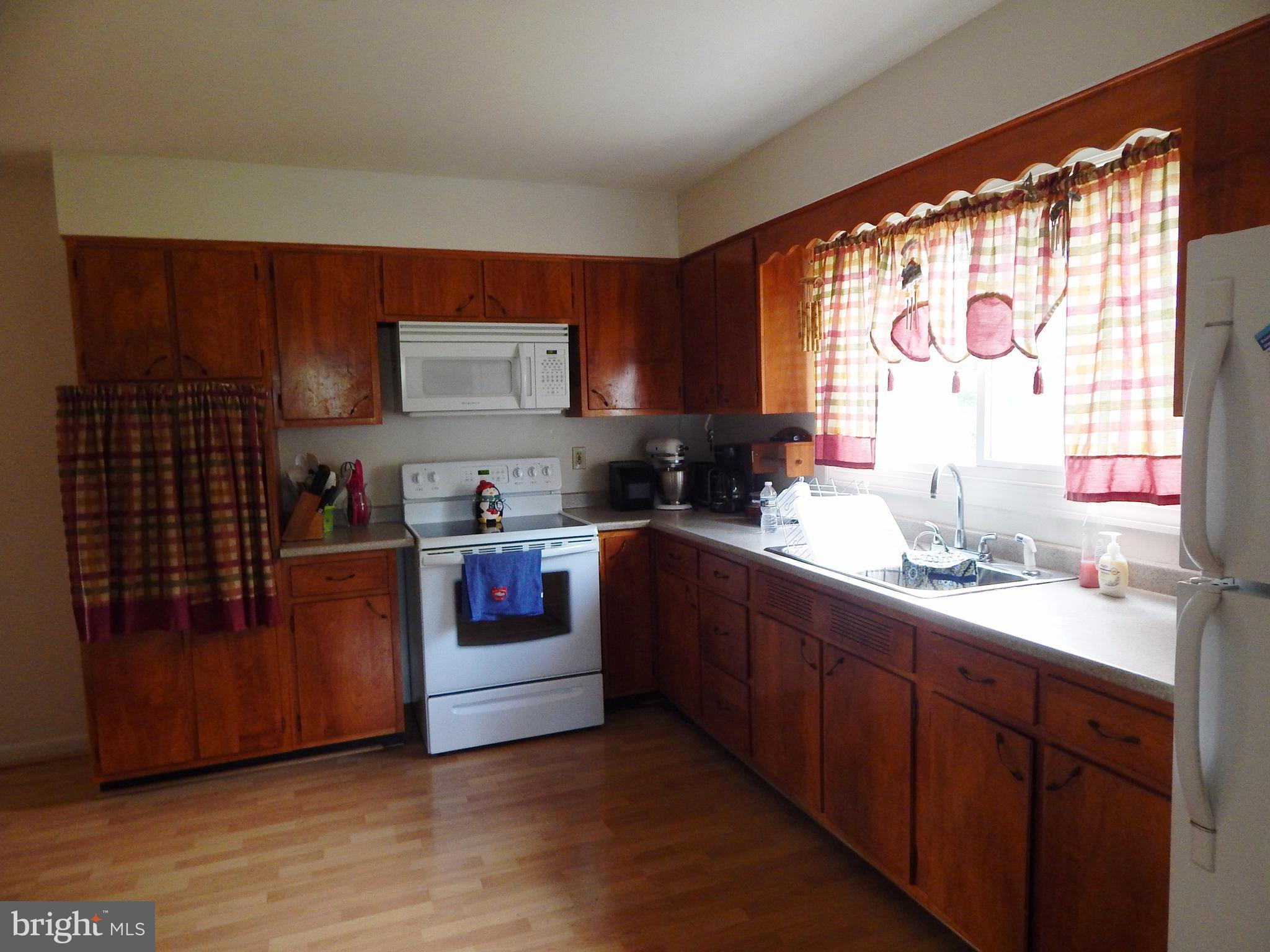 22309 Aquasco Road Aquasco, MD 20608 - Photo 10 of 26 Kitchen
