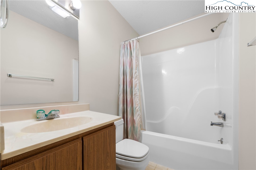 213 Meadow Ridge Road, Unit 18 Boone, NC 28607 - Photo 14 of 22 Gallery Image 14