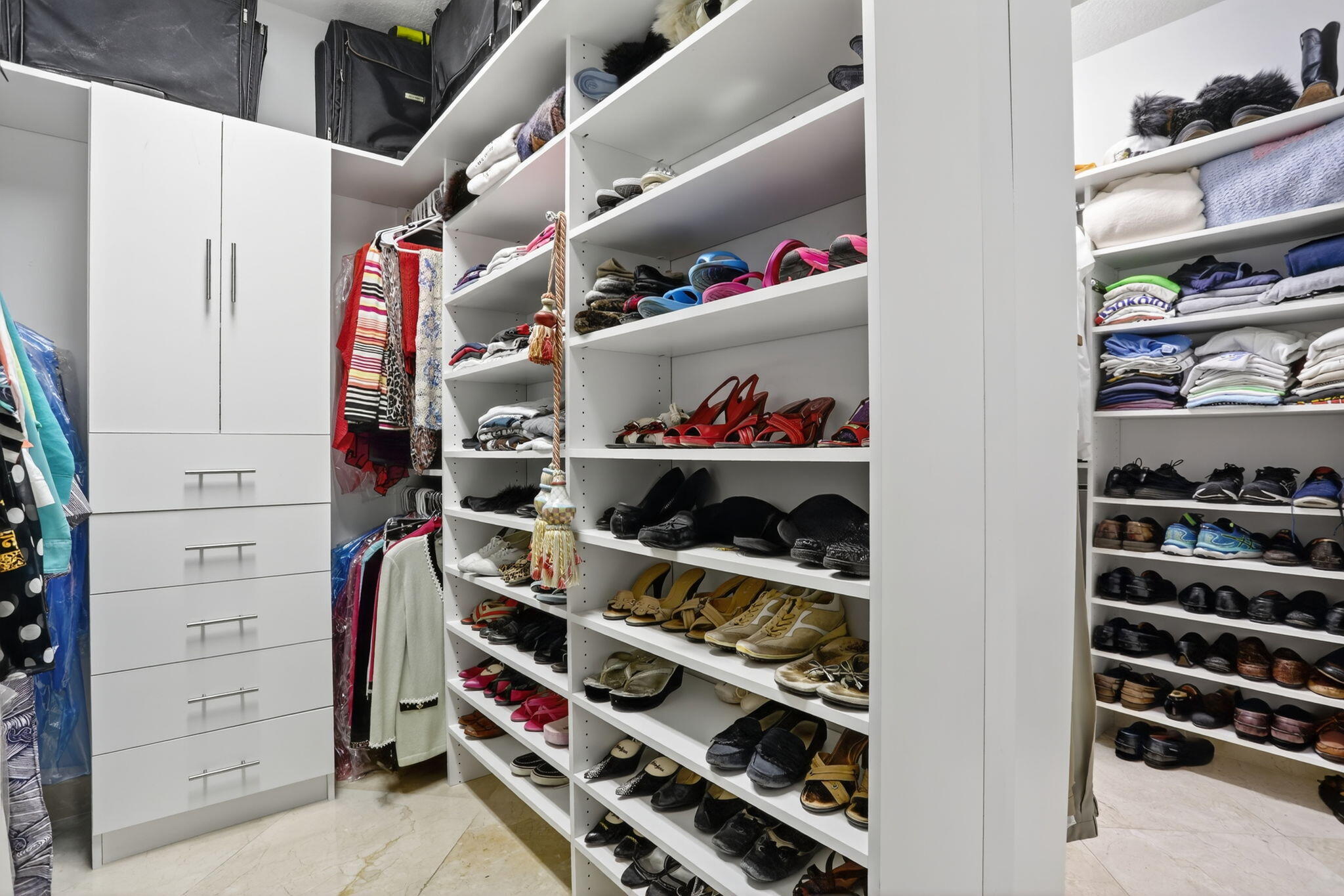 1430 South Ocean Boulevard, Unit 10A Lauderdale-by-the-Sea, FL 33062 - Photo 23 of 97 Primary Closet
