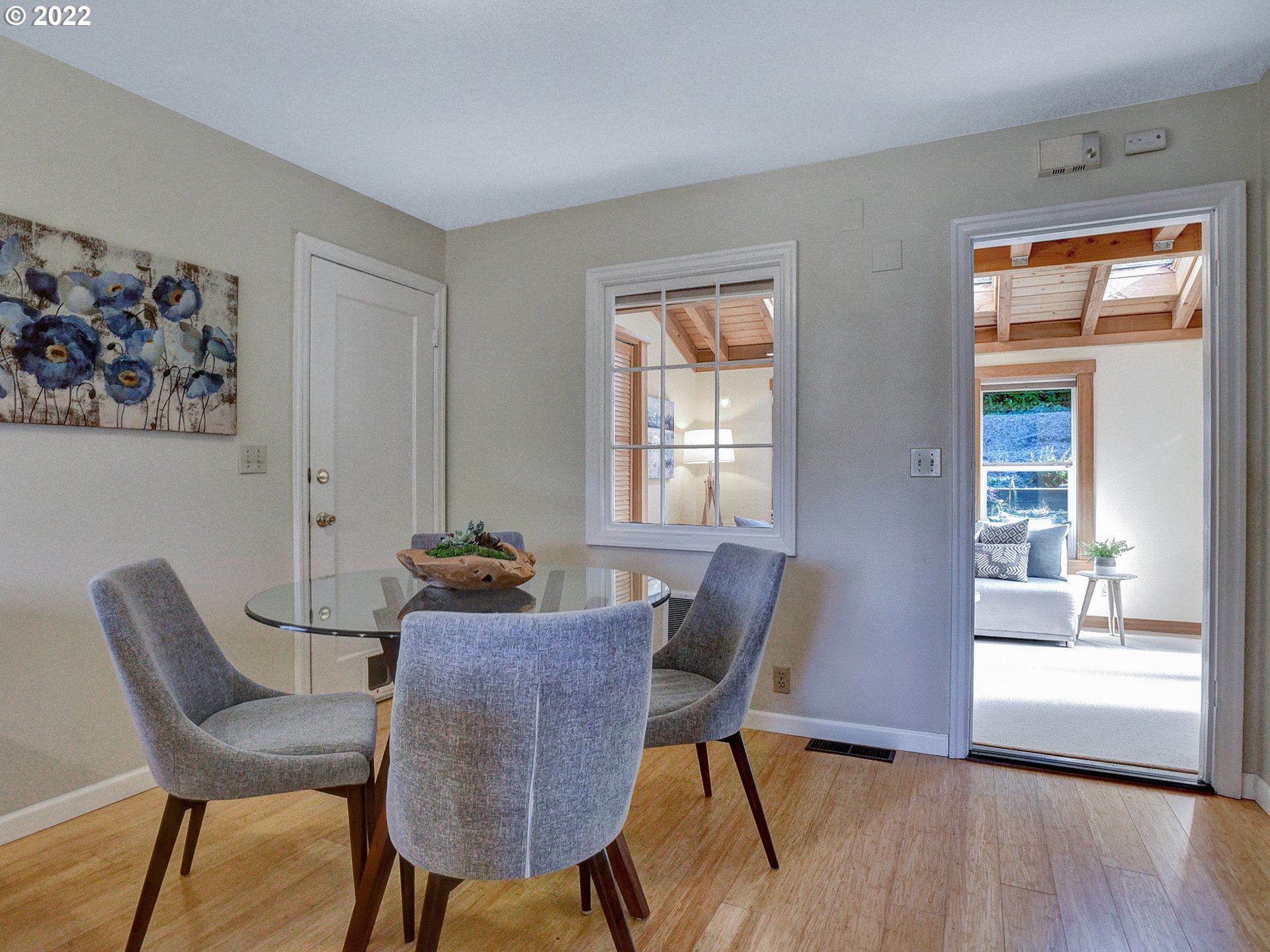 3674 Southwest Spring Garden Court Portland, OR 97219 - Photo 11 of 24 Gallery Image 11