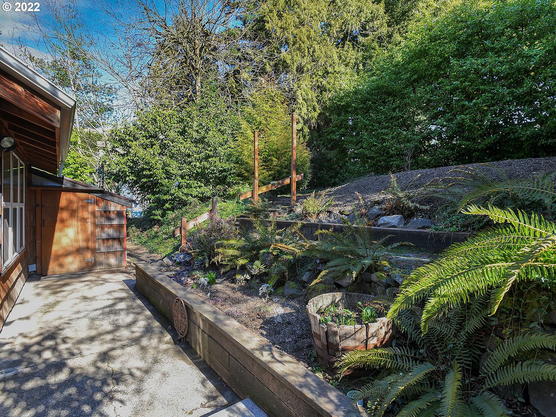 3674 Southwest Spring Garden Court Portland, OR 97219 - Photo 22 of 24 Gallery Image 22