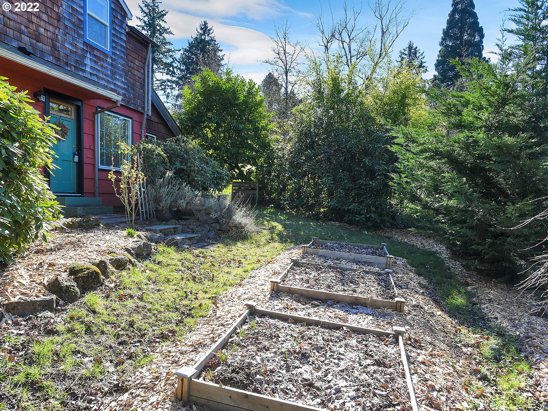 3674 Southwest Spring Garden Court Portland, OR 97219 - Photo 3 of 24 Gallery Image 3