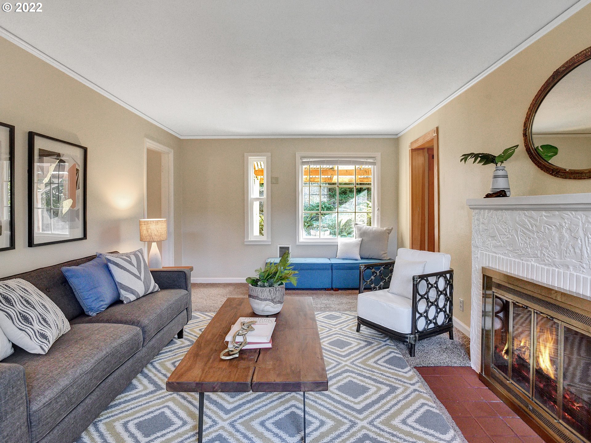 3674 Southwest Spring Garden Court Portland, OR 97219 - Photo 4 of 24 Gallery Image 4
