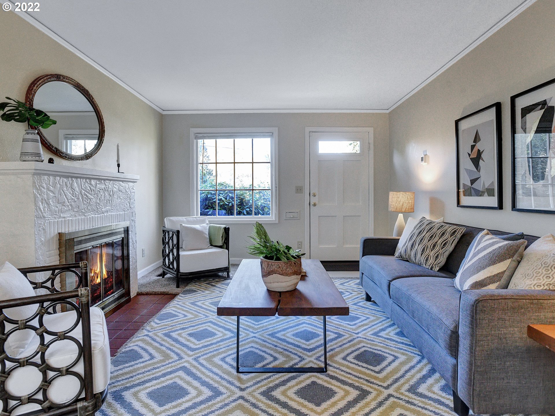 3674 Southwest Spring Garden Court Portland, OR 97219 - Photo 6 of 24 Gallery Image 6