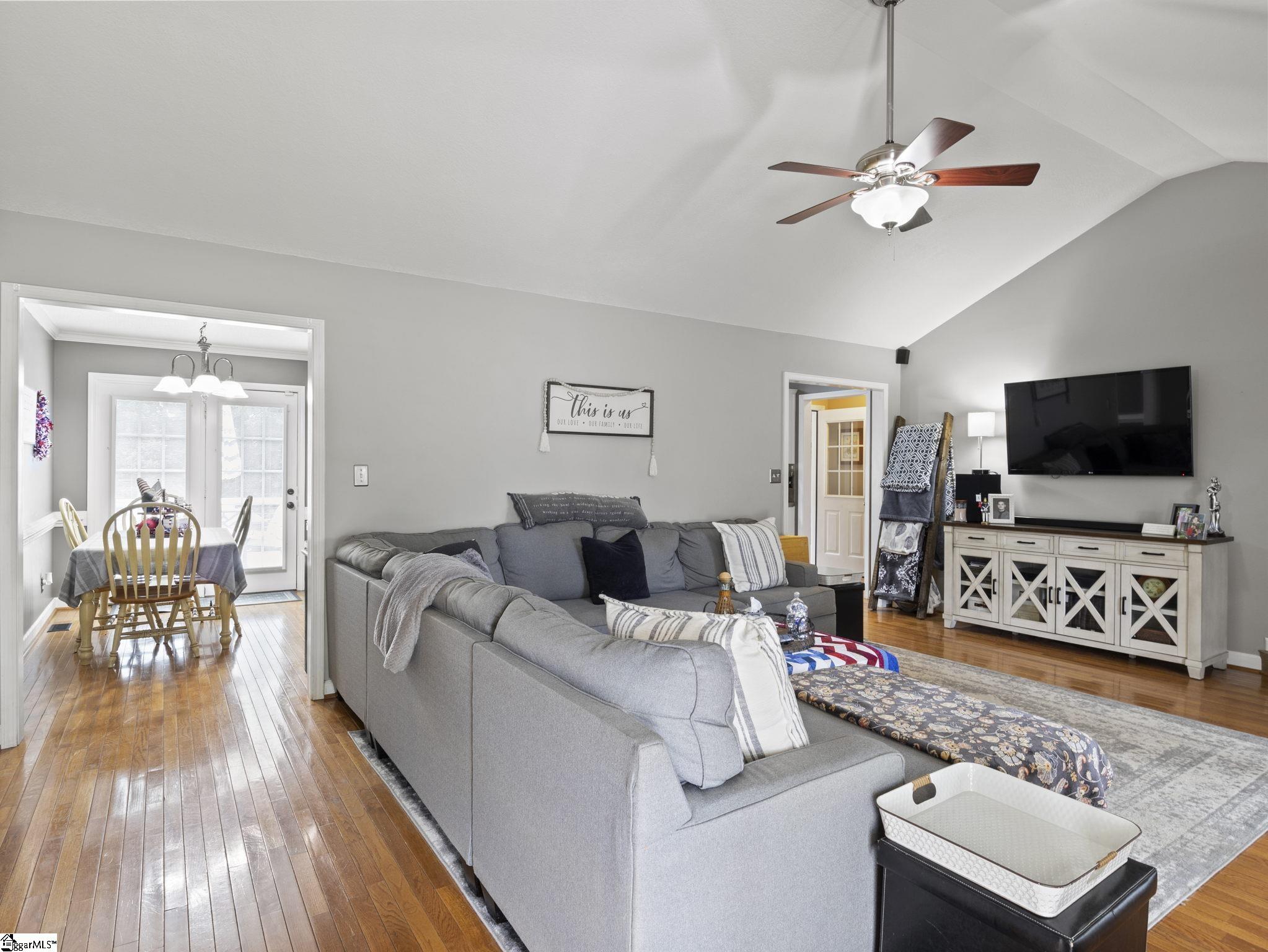 305 Trantham Court Inman, SC 29349 - Photo 3 of 36