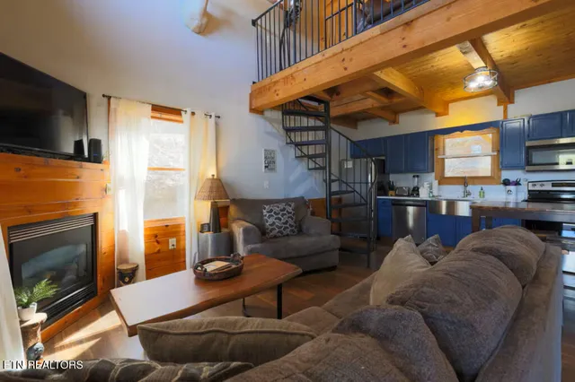 $559,900 | 3508 Peggy Lane, Pigeon Forge, TN 37863