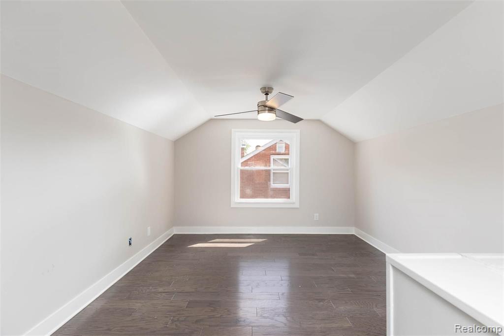 21712 Newcastle Road Harper Woods, MI 48225 - Photo 20 of 38