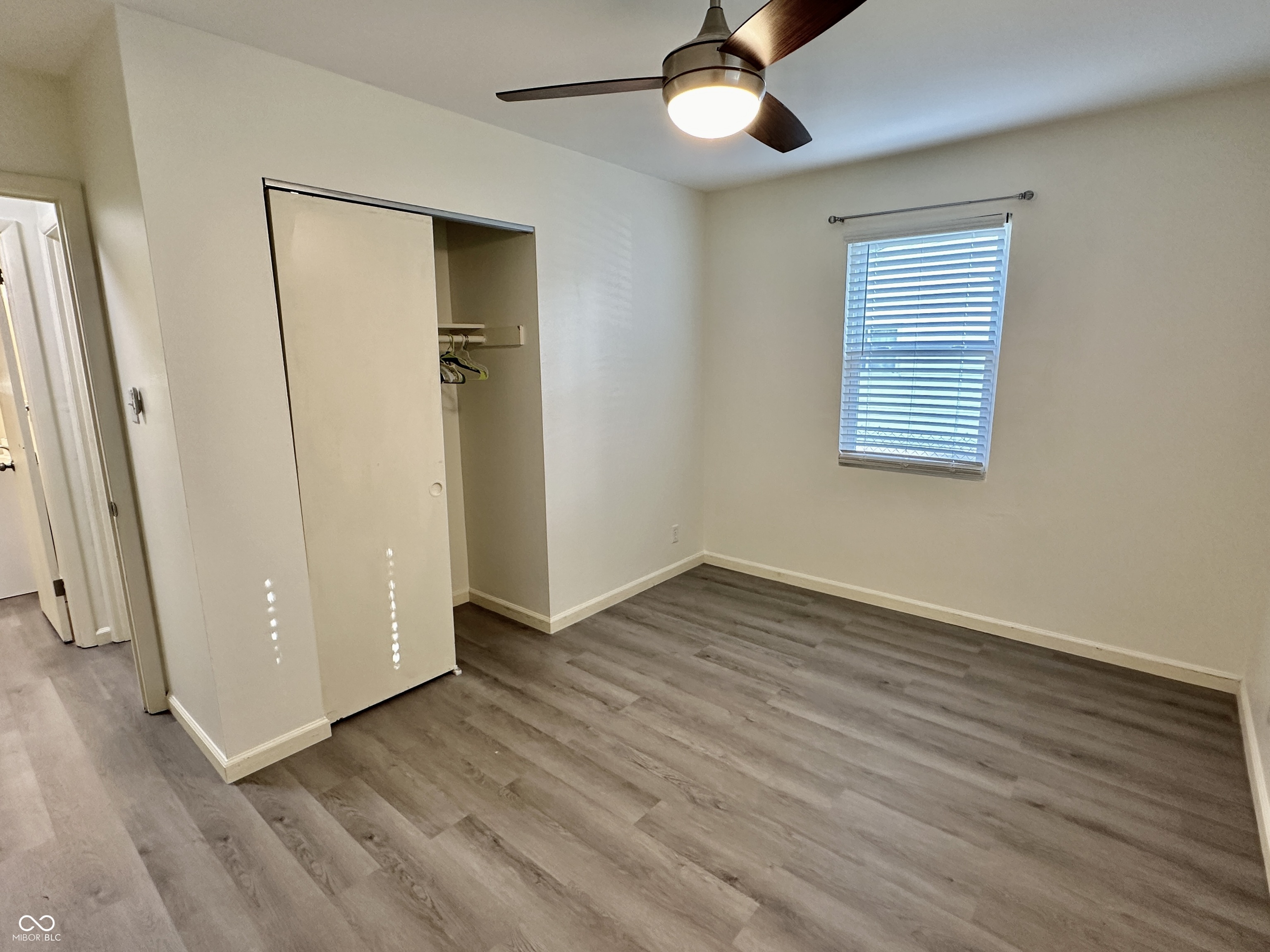 338 South Kenmore Road Indianapolis, IN 46219 - Photo 13 of 42